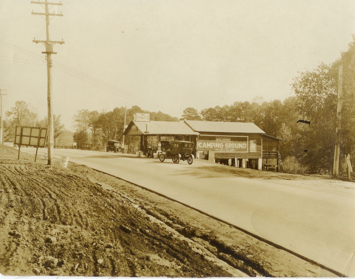 Gas station and camping ground at Chick Springs with a 1926–27 Ford Model T Touring, c. 1926–1930